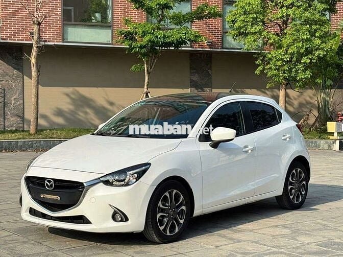 Mazda 2 2016 1.5 AT Hatchback - 82000 km
