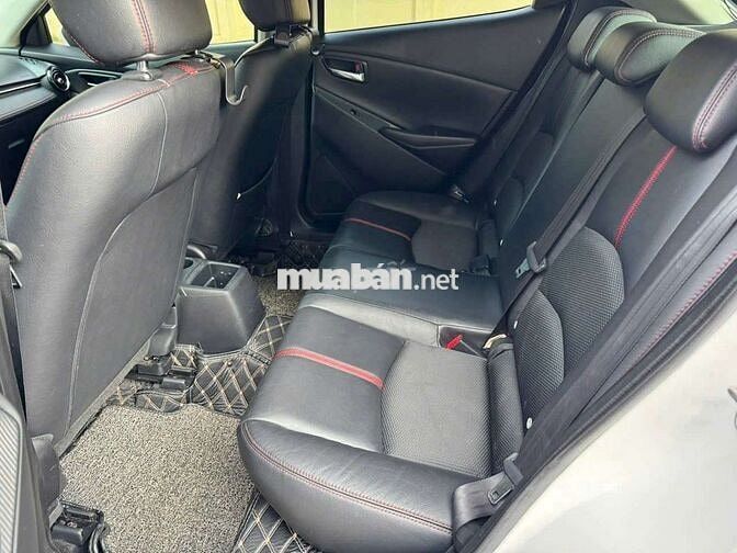 Mazda 2 2016 1.5 AT Hatchback - 82000 km