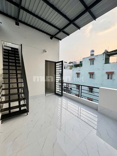 MẶT TIỀN HẺM XE HƠI,  4 TẦNG, 5PN, NGUYỄN TRÃI, QUẬN 5, GIÁ 10,8 TỶ