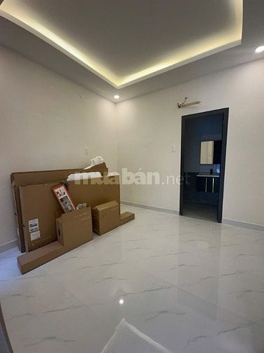MẶT TIỀN HẺM XE HƠI,  4 TẦNG, 5PN, NGUYỄN TRÃI, QUẬN 5, GIÁ 10,8 TỶ