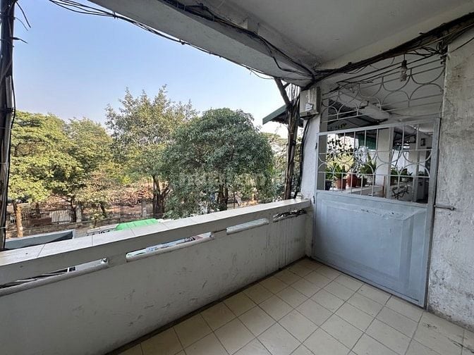 3.6x tỷ 70m2 căn hộ tập thể tầng 3 view Công viên Tuổi Trẻ. +Diện tích