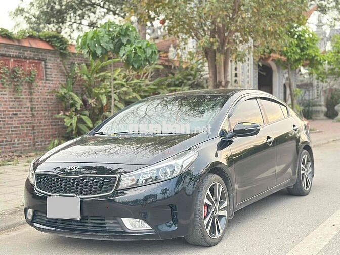 Kia Cerato 2018 1.6 MT - cá nhân biển Hn