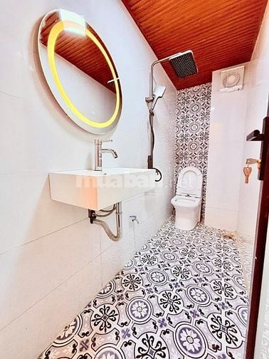 NHÀ HOÀN KIẾM DÂN XÂY KCBT, NGÕ NÔNG THÔNG, 10M RA MP OTO TRÁNH_DT33M2