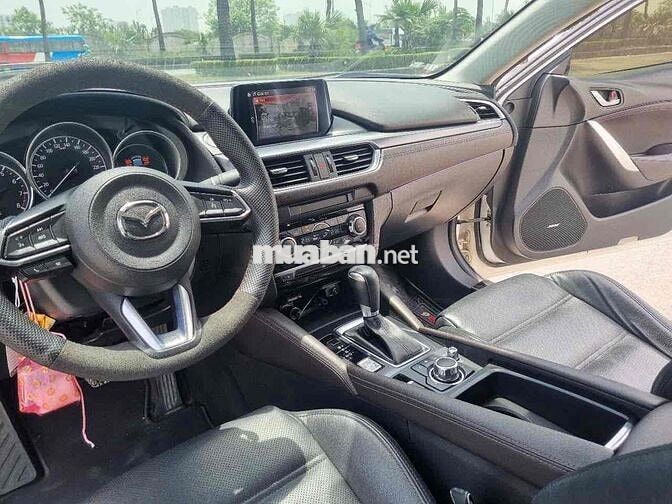 Mazda 6 2021 Premium 2.0 AT - 48000 km