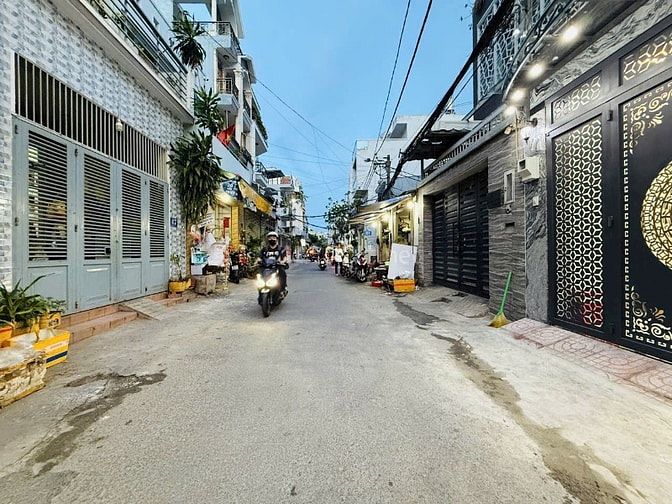 Nhà tuyệt đẹp 4 Lầu CAO CẤP Mặt tiền Trần Thánh Tông, P15, Q.Tân Bình.
