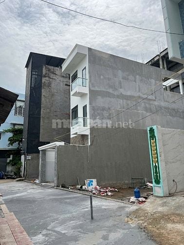 Nhà 1 sẹc hẻm xe hơi đường Lê Văn Việt dt đất 69 m2 giá 5,4 tỷ TL