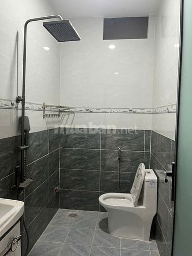 Nhà 1 sẹc hẻm xe hơi đường Lê Văn Việt dt đất 69 m2 giá 5,4 tỷ TL