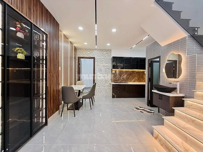 GIÁ TỐT ĐẦU TƯ CHỈ 2TỶ150 CHỐT NGAY NHÀ HUỲNH VĂN BÁNH, PHÚ NHUẬN HXH