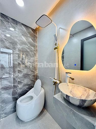 GIÁ TỐT ĐẦU TƯ CHỈ 2TỶ150 CHỐT NGAY NHÀ HUỲNH VĂN BÁNH, PHÚ NHUẬN HXH