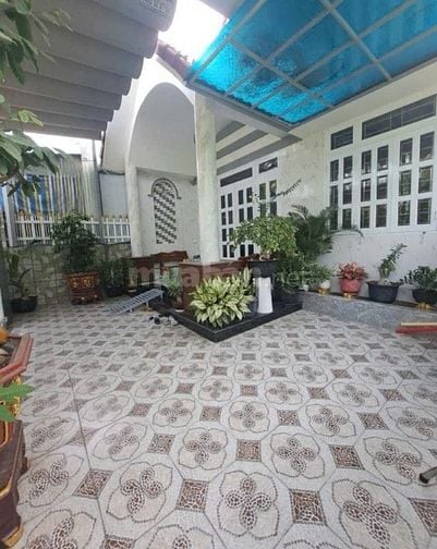 bán nhanh căn nhà 80m2 ở Xuân Thới Sơn - Hóc Môn giá 780 triệu.