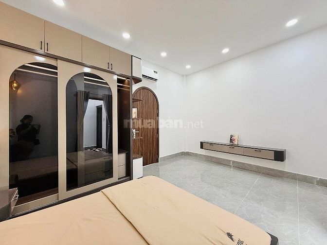 GIÁ TỐT ĐẦU TƯ CHỈ 2TỶ150 CHỐT NGAY NHÀ HUỲNH VĂN BÁNH, PHÚ NHUẬN HXH