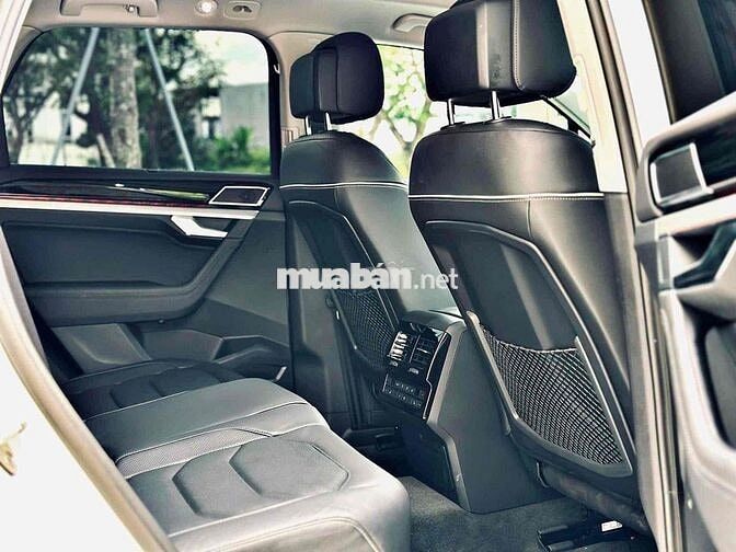 Volkswagen Touareg giao ngay năm 2025