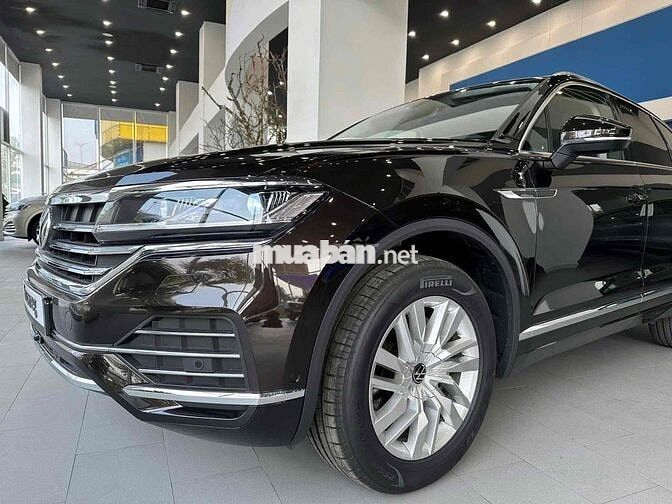 Volkswagen Touareg giao ngay năm 2025
