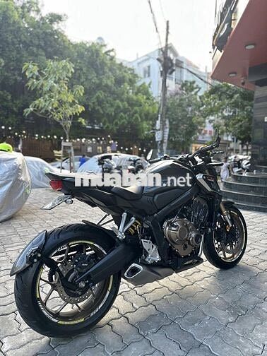 xã gấp trả nợ Honda CB650R ABS 2021 HQCN odo 9300