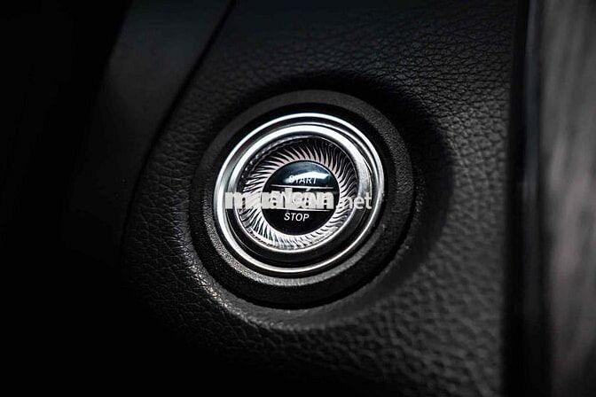 Mercedes Benz GLC 2019 300 4Matic - 65000 km