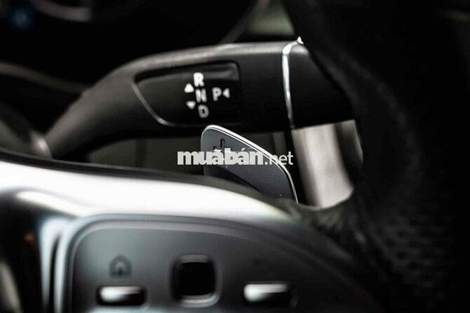 Mercedes Benz GLC 2019 300 4Matic - 65000 km