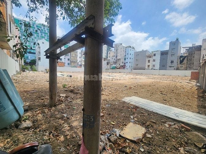 Đất 4300 m2. 99B Đường Cộng Hoà. Giá 5 USD/m2/tháng. 3 - 5 năm