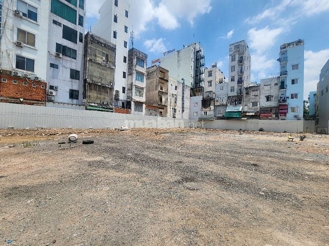 Đất 4300 m2. 99B Đường Cộng Hoà. Giá 5 USD/m2/tháng. 3 - 5 năm
