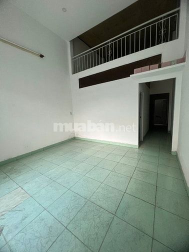 bán nhà đường HT13, q12 3,7 tỷ đường xe hơi 5m , 3pn sát mặt tiền