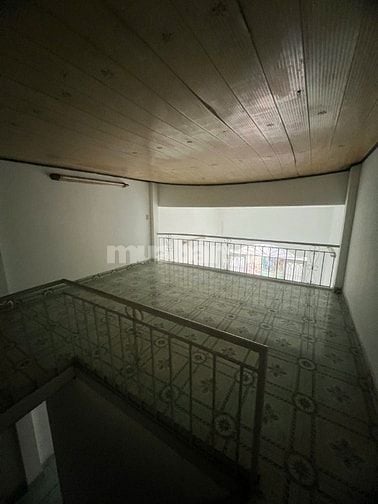 bán nhà đường HT13, q12 3,7 tỷ đường xe hơi 5m , 3pn sát mặt tiền
