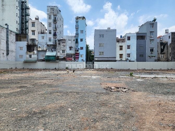 Đất 4300 m2. 99B Đường Cộng Hoà. Giá 5 USD/m2/tháng. 3 - 5 năm