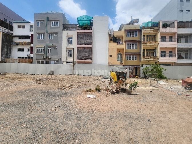 Đất 4300 m2. 99B Đường Cộng Hoà. Giá 5 USD/m2/tháng. 3 - 5 năm