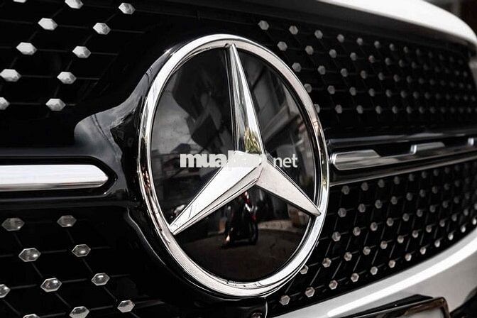 Mercedes Benz GLC 2019 300 4Matic - 65000 km