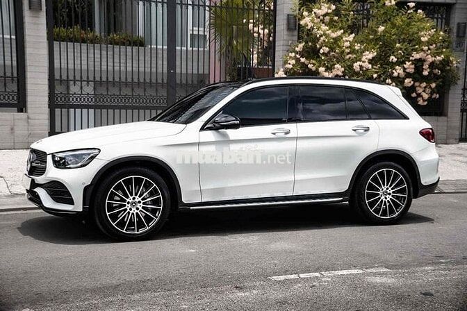 Mercedes Benz GLC 2019 300 4Matic - 65000 km