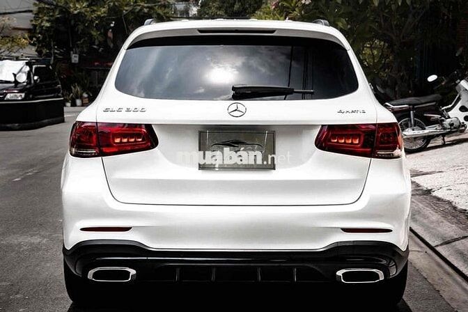 Mercedes Benz GLC 2019 300 4Matic - 65000 km