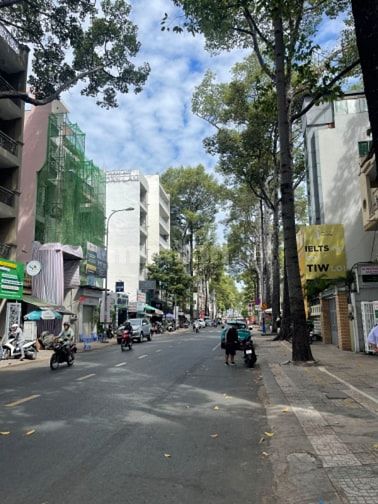 Nhà mặt tiền Trần Bình Trọng, DT 5x20=100m2, giá quá  tốt 300tr/m2