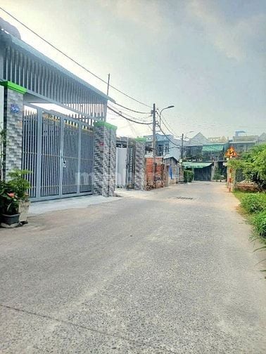 Bán lỗ lô đất đẹp tại xã Long Hòa, Cần Đước. DT 90m2 giá chỉ 600tr 