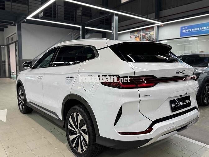 BYD SEALION 6-Mẫu Xe Hybrid Hiệu Suất Cao