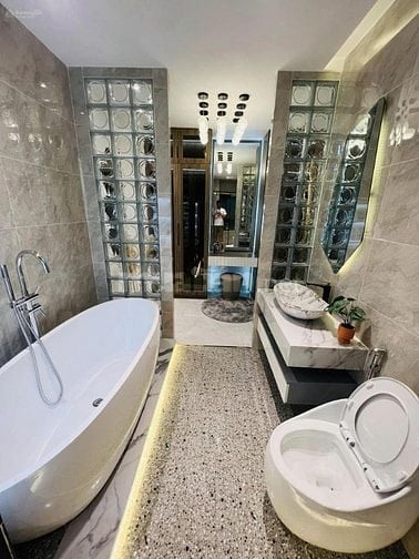 SIÊU PHẨM NHÀ TRUNG TÂM Q1, GẦN GA METRO BẾN THÀNH. DT: 67,5M2/ HẺM 6M