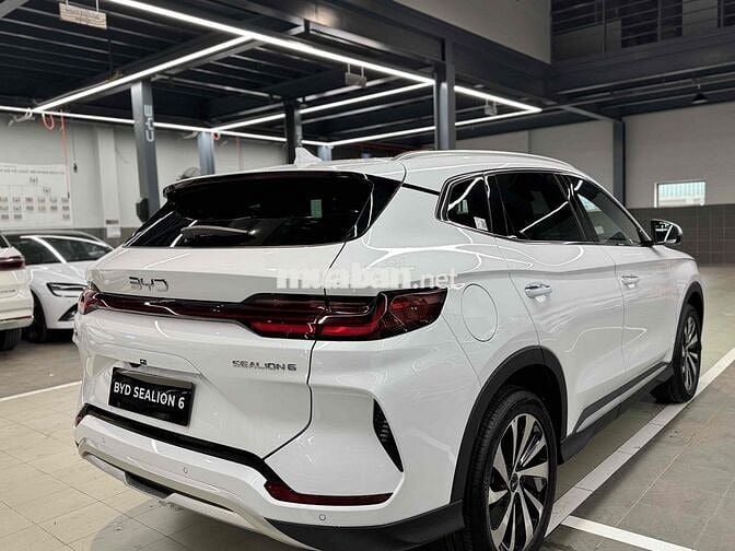 BYD SEALION 6-Mẫu Xe Hybrid Hiệu Suất Cao