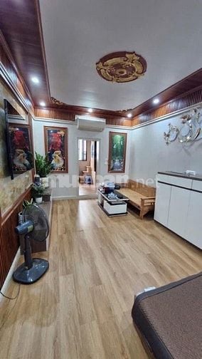 3.x tỷ (x tiểu học) 75m2 có ngay căn tập thể Nguyên Hồng, khu phố dân 