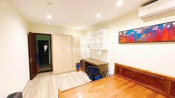 Bán Nhà Đường Cầu Giấy - Ngõ Oto - Nội Thất Long Lanh - 37m- 5 tầng - 
