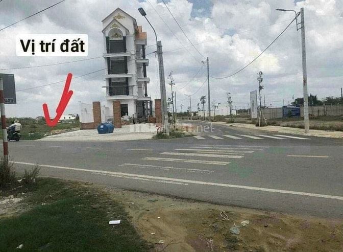 CHỦ NGỘP CẦN BÁN GẤP ĐẤT MẶT TIỀN QUỐC LỘ 50