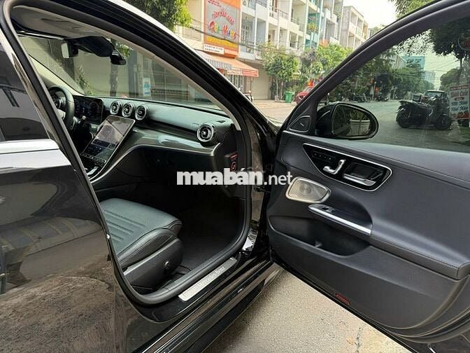 Mercedes Benz C Class 2021 C 300 AMG - 19000 km