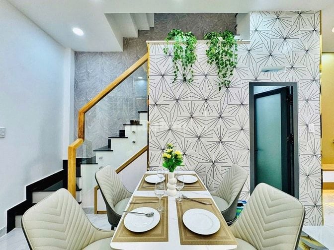 HĐ Thuê 12TR/THÁNG HUỲNH VĂN BÁNH ngay chợ Phú Nhuận Giá 1,540 Tỷ SHR