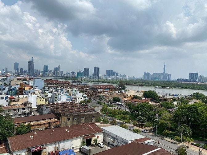Cực hời, 80m2, 3,8 tỷ bao hết, nội thất đẹp, view pháo hoa, sông SG