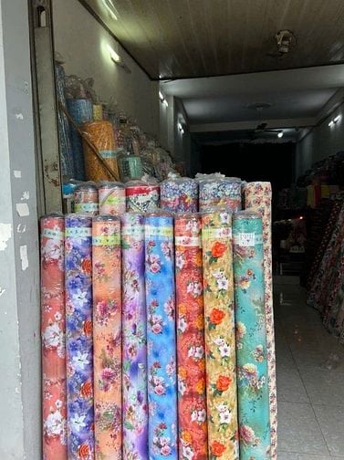 Bán gấp nhà MT khu chợ vải đường Phú Thọ Hoà, Q.Tân Phú. DT:4.2*18.8m