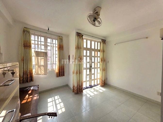 Bán nhà đúc 4 tầng Hẻm Nguyễn Đình Chính, P.11, Phú Nhuận, H. ChínTây 