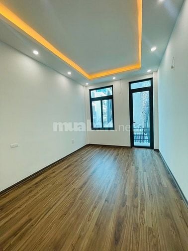 Bán nhà mặt ngõ kinh doanh Vũ Tông Phan 