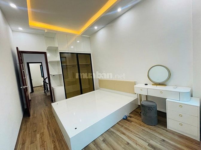 Bán nhà mặt ngõ kinh doanh Vũ Tông Phan 