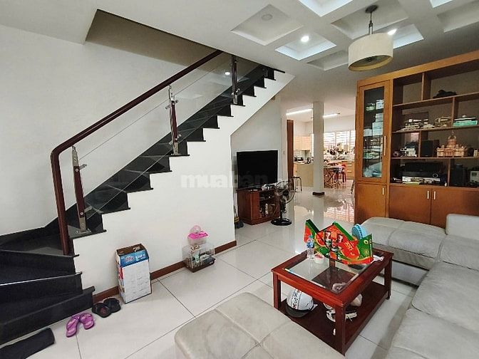 Biệt thự sân vườn 223m2 đúc 2 lầu hxh Trần Xuân Soạn khu Kiều Đàm Q7.