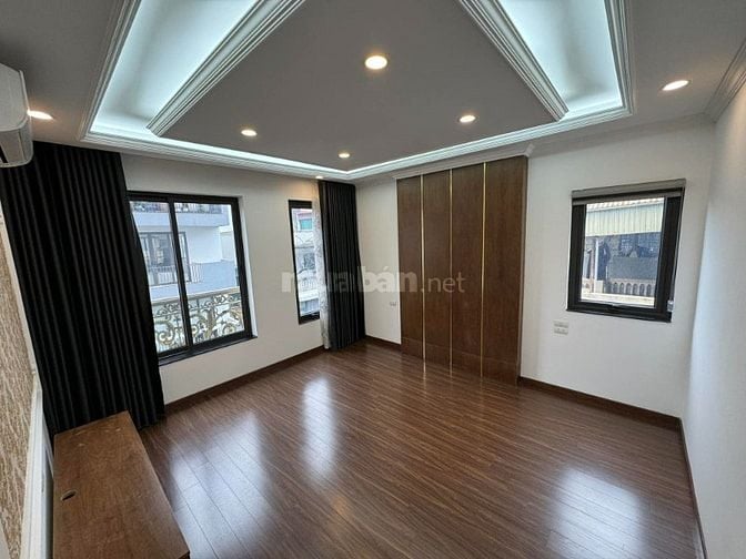Bán nhà phố Lê Hồng Phòng, 120m2, phân lô ô tô dừng đỗ, 6t, thang máy.