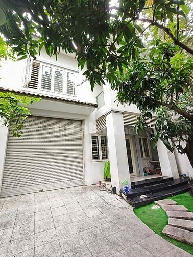 Biệt thự sân vườn 223m2 đúc 2 lầu hxh Trần Xuân Soạn khu Kiều Đàm Q7.