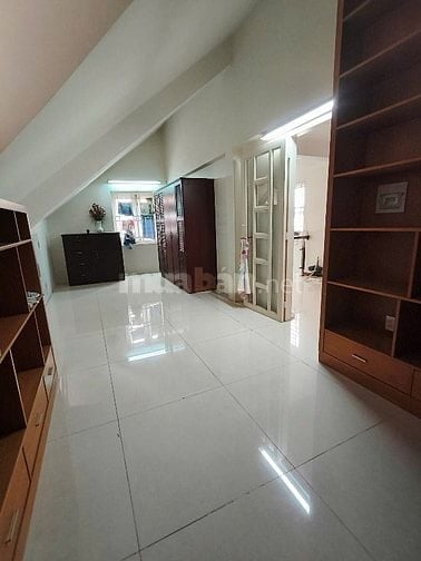 Biệt thự sân vườn 223m2 đúc 2 lầu hxh Trần Xuân Soạn khu Kiều Đàm Q7.