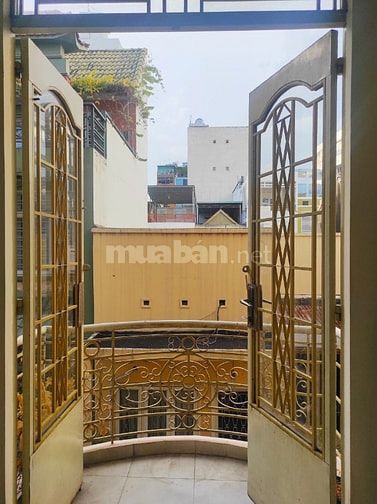 Cho thuê phòng có ban công, có nội thất gần đường Phan Đăng Lưu