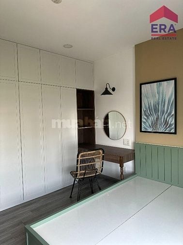 111m2, Sổ hồng, mới 99%, Quận 4, 50 tr/m2, nội thất, 5p Bitexco